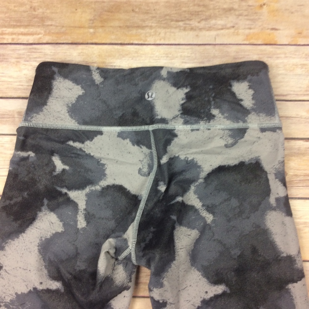 ❗️SOLD❗️Lululemon 4 Wunder Under Leggings - Picture 6 of 8